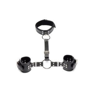 ESPOSAS CON COLLAR NEGRO